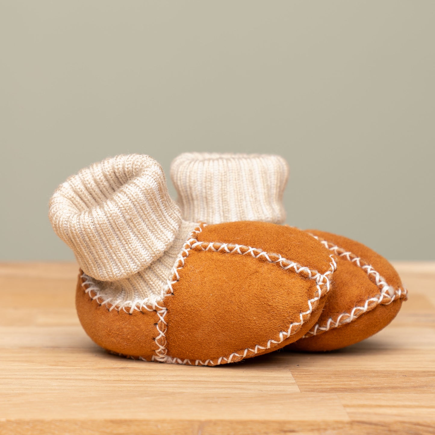Babyschuh Lammfell camelbraun schenkefreude.ch