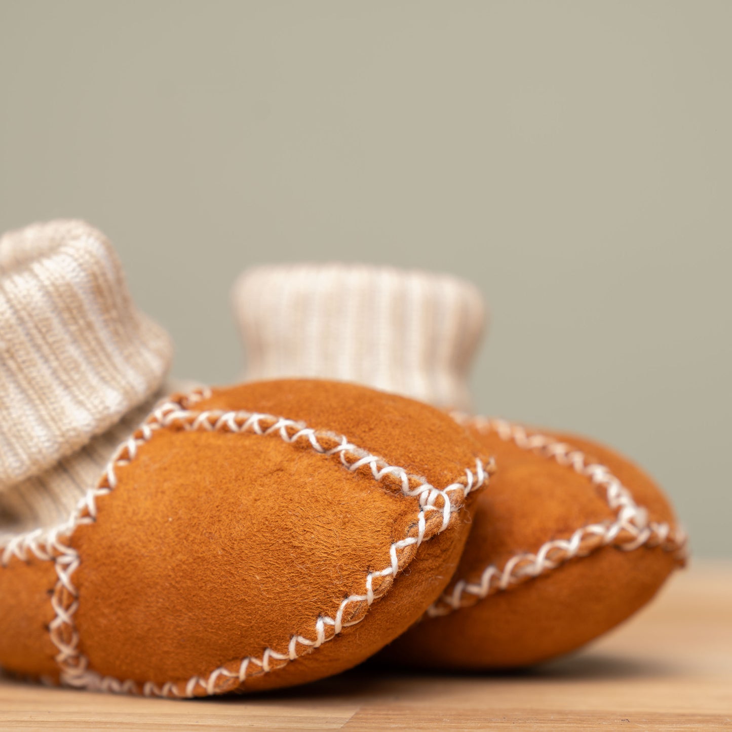 Babyschuh Lammfell camelbraun schenkefreude.ch