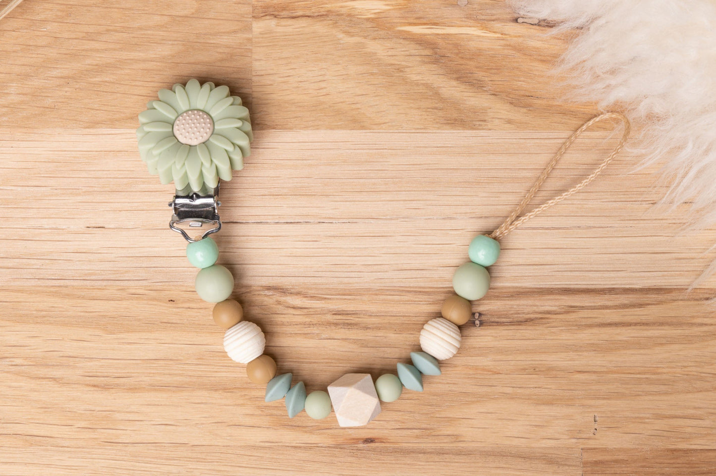 Nuggikette Blume mint schenkefreude.ch