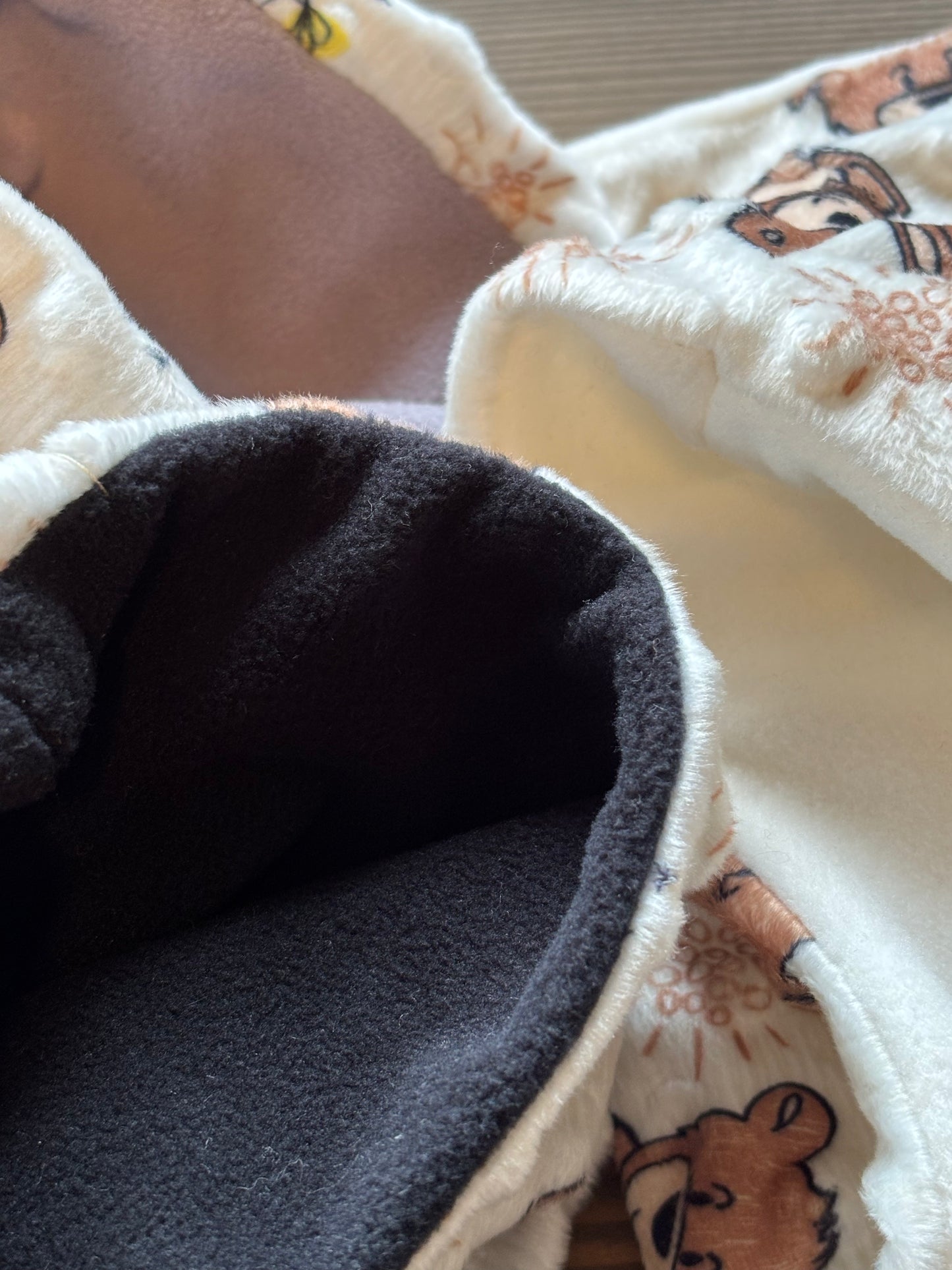 Kinder Schal Loop Bär schenkefreude.ch Innenstoff Fleece weiss