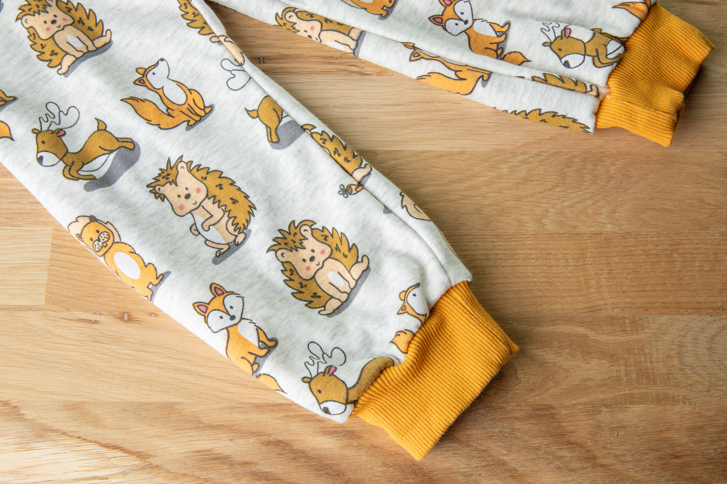 Baby & Kinderhösli Gr. 98/104 Waldtiere schenkefreude.ch