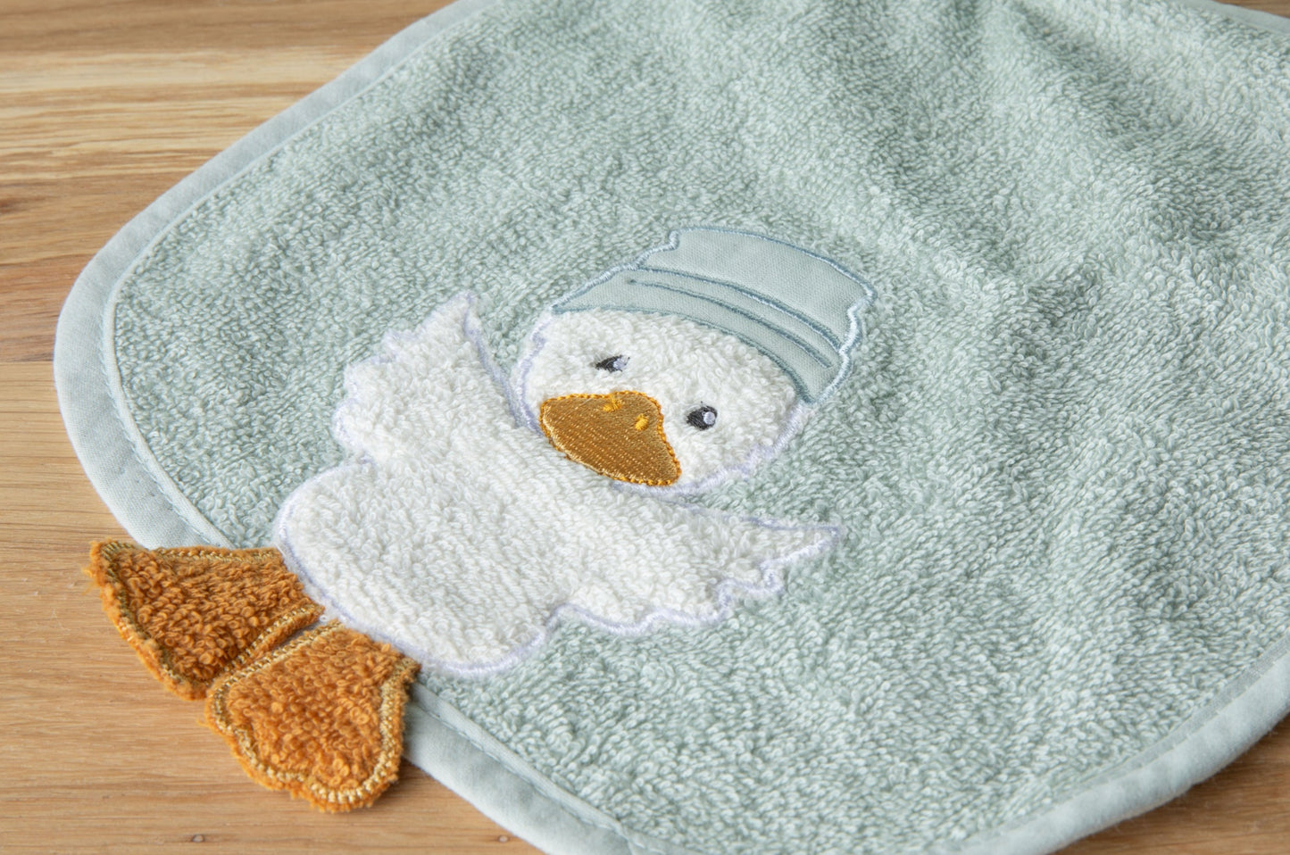 Baby Lätzchen mit Druckknopf Happy schenkefreude.ch